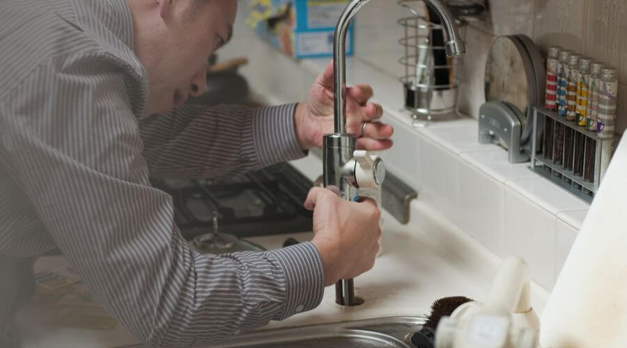 Professional Leak Detection Services in Holcomb, KS